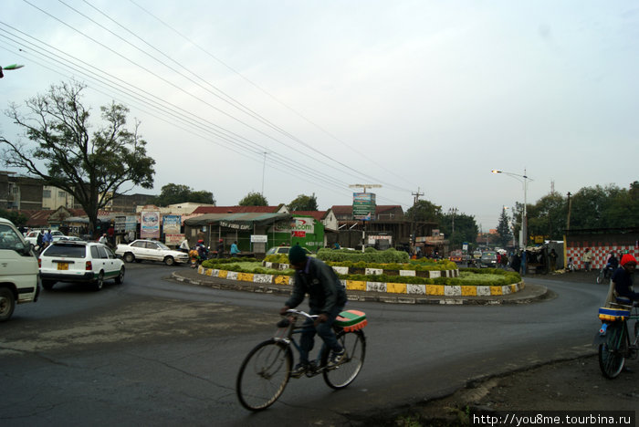 велосипед-такси — багажник для пассажира :) Накуру, Кения