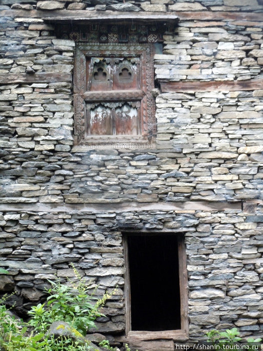 Двухэтажный каменный дом Чаме, Непал