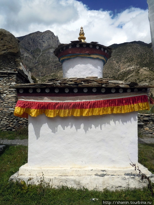 Белая ступа Мананг, Непал