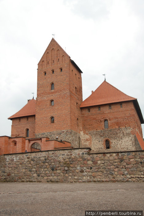 замок очень большой Тракай, Литва
