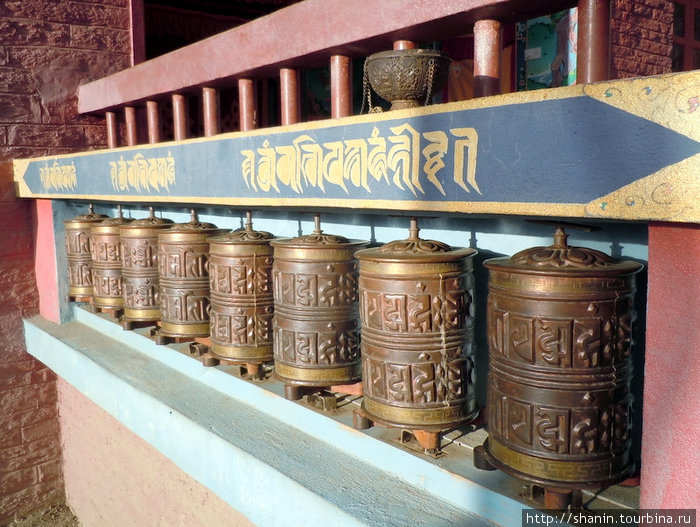 Молитвенные барабаны Муктинатх, Непал