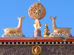 На крыше храма