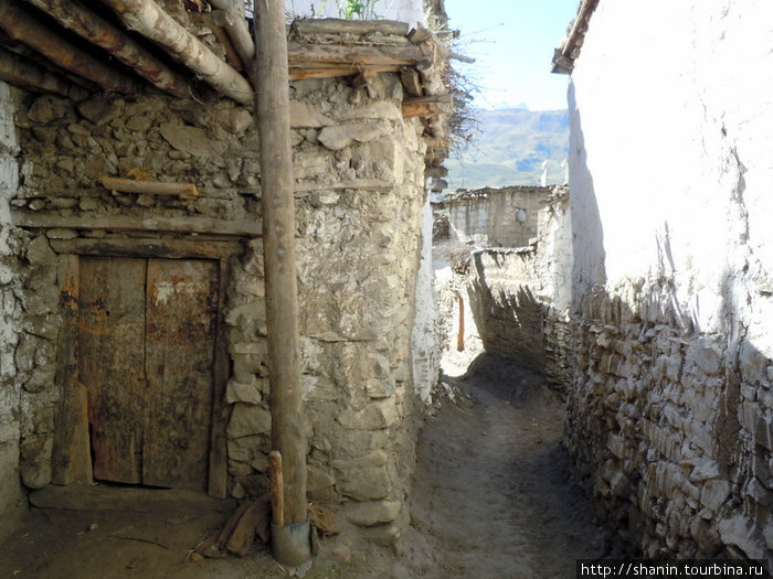 Назад, в Средневековье Джаркот, Непал
