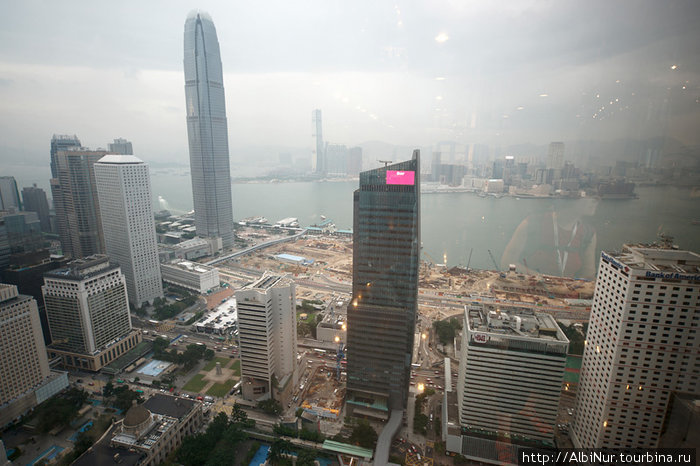 строительство небоскребов  — постоянный процесс. Гонконг