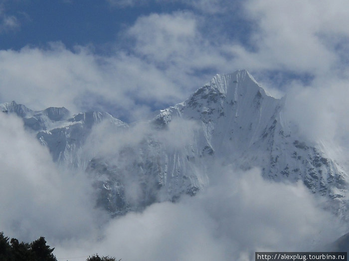 Вид из Германс Бэкери Намче-Базар, Непал