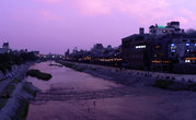 Вечер на реке Камогава (с моста Сандзё)
