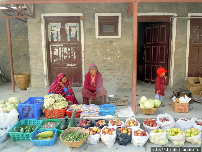 Уличный рынок в Джомсоме Джомсом, Непал