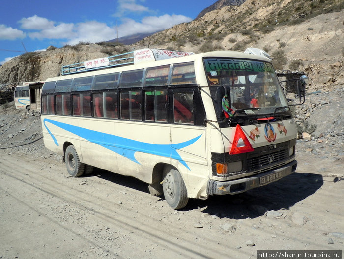 Автобус Джомсом, Непал