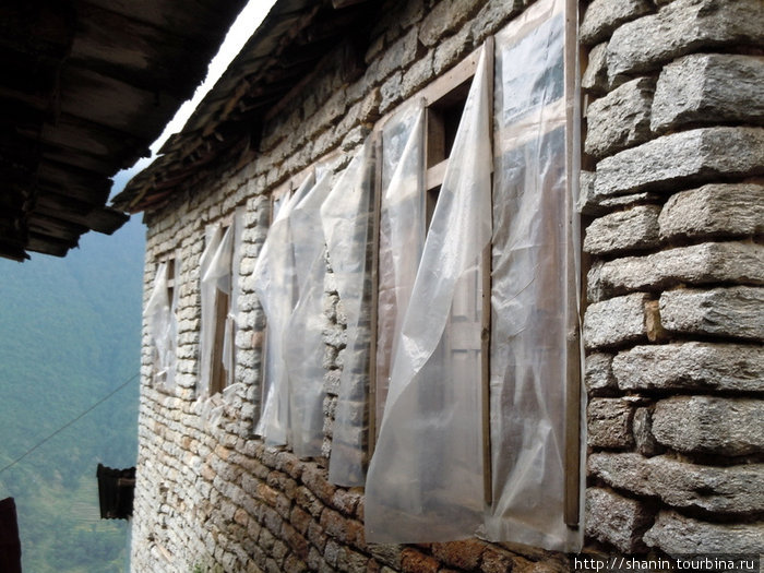Окна без стекол Зона Дхавалагири, Непал