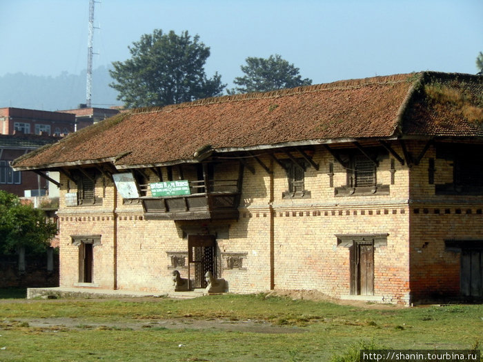 Школа Бхактапур, Непал