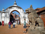 Входные ворота площади Дурбар в Бхактапуре