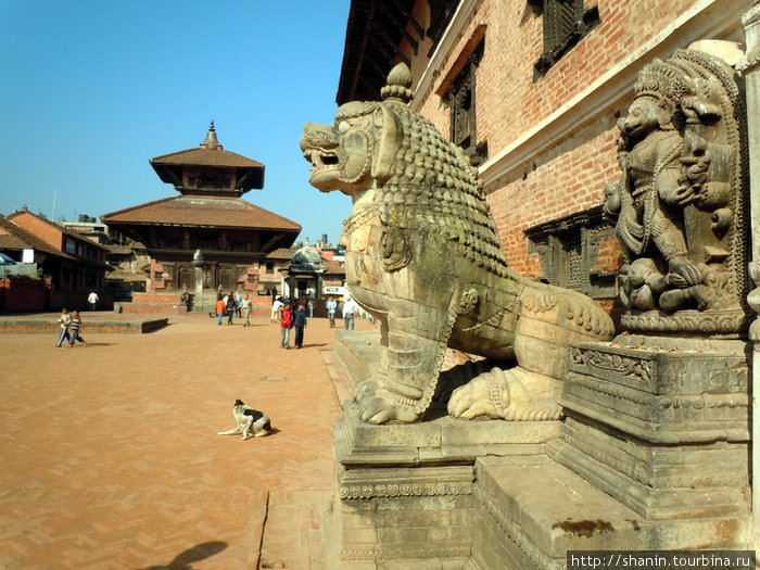 На площади Дурбар Бхактапур, Непал