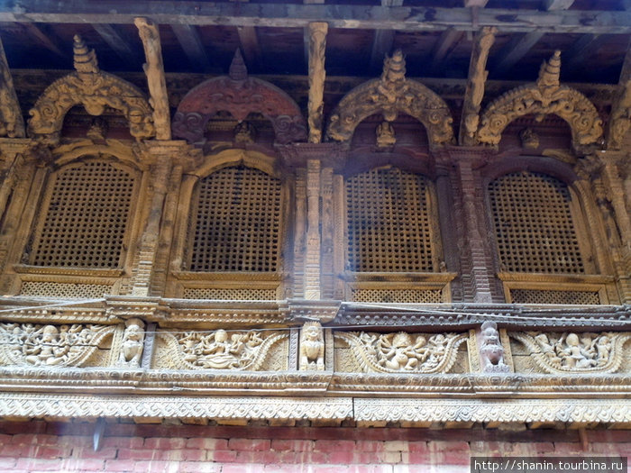 Окна дворца 55 окон Бхактапур, Непал