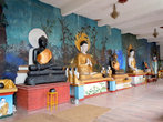 Будды в холле