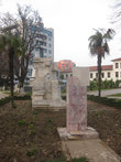 Монумент жертвам тоталитаризма, дань политическим пристрастиям градоначальника