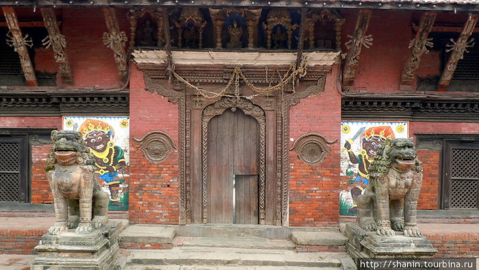 Вход во дворец Патан (Лалитпур), Непал