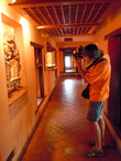 В Патанском музее фотографировать разрешено. Правда, освещение не супер