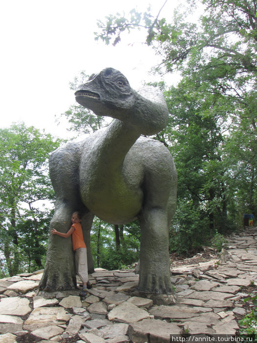 Царство динозавров. Геленджик, Россия