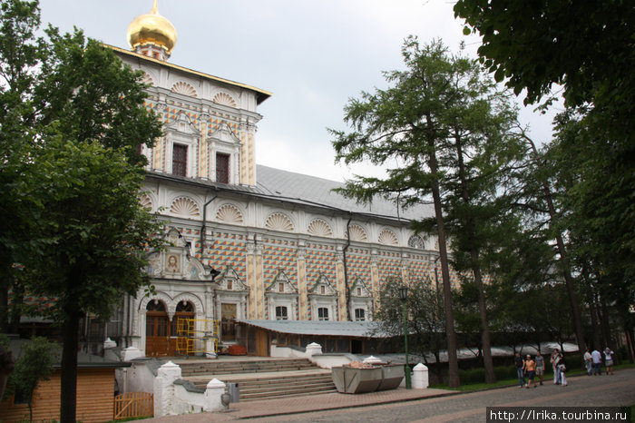 Церковь преподобного Сергия с Трапезной палатой Сергиев Посад, Россия