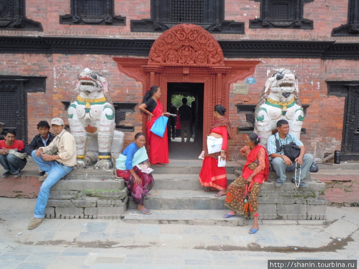 Торжественный вход дворца Кумари Катманду, Непал