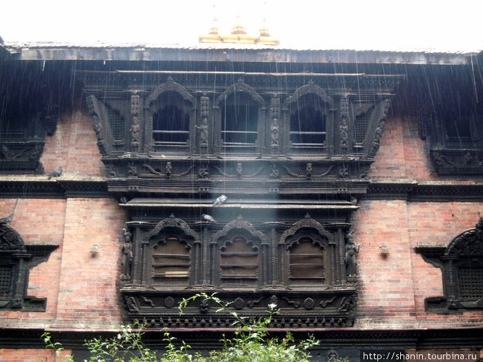 Окна дворца Кумари Катманду, Непал