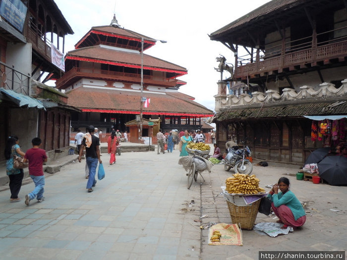 В Старом городе Катманду, Непал