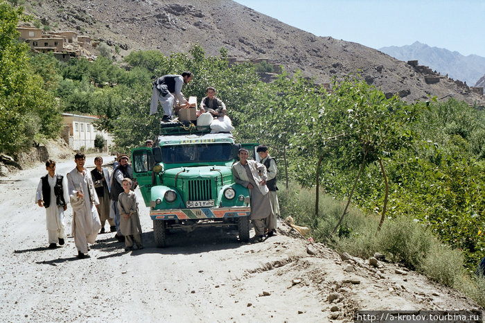 Пассажиры Чарикар, Афганистан