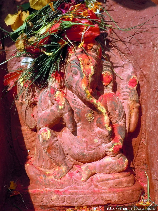 Ганеша — индуистское божество Катманду, Непал