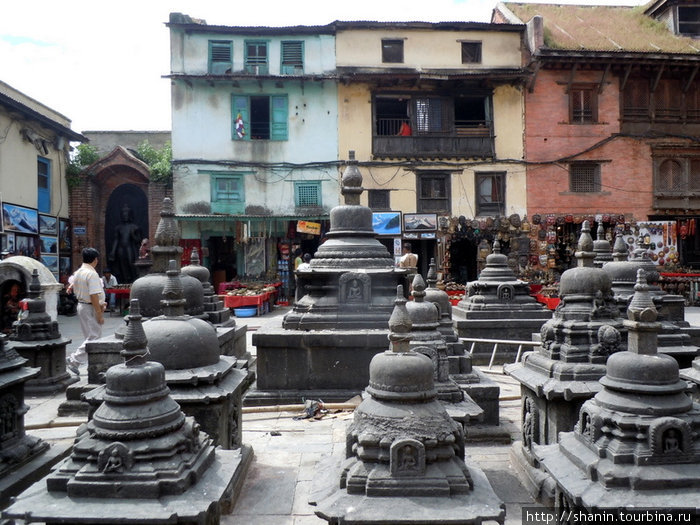 Черные ступы Катманду, Непал
