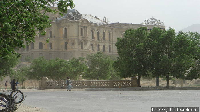 Бывший дворец Амина с другого угла. Кабул, Афганистан