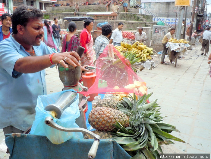 Продавец фруктов Катманду, Непал