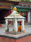 Маленький храм у ступы Катесимбху