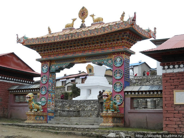 Ворота монастыря Тенгбоче Тенгбоче, Непал