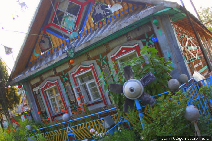 Яркий дом Березино, Беларусь