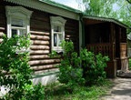 2006 г. Дом родителей Есенина (вид со двора)