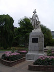 Памятник знаменитому капитану Джеймсу Куку в Крайстчёрче