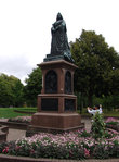 Памятник английской королеве Виктории в Крайстчёрче