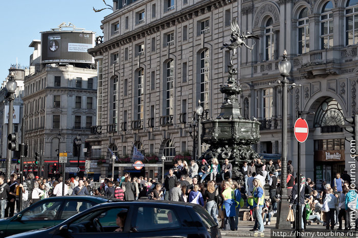 Пикадилли сёркус как пример столпотворения Лондон, Великобритания