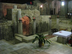 Горлица Марии в Храме Благовещания в Назарете.