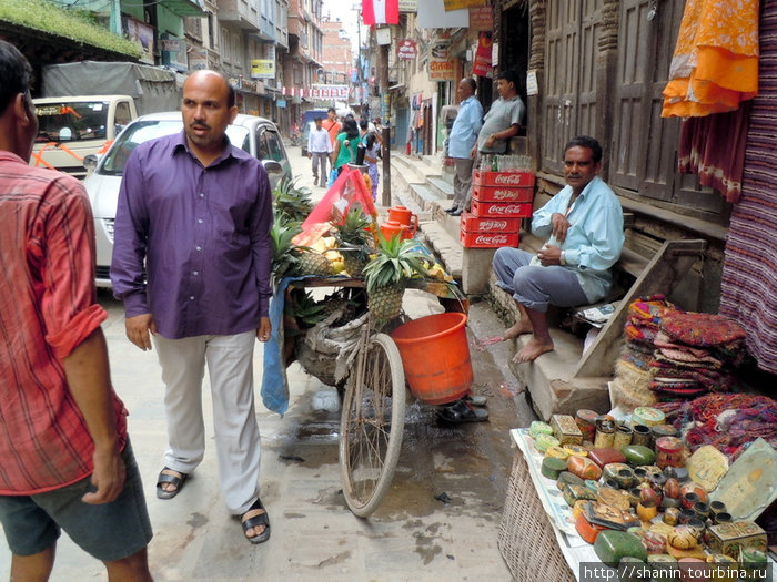 Уличная торговля Катманду, Непал