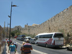 Вдоль крепостной стены Старого Иерусалима.