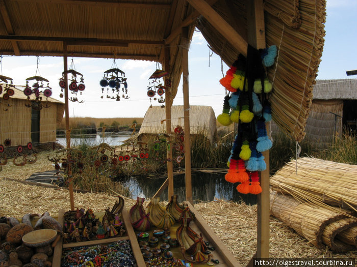 Сувениры, сувенирчики Урос плавающие острова, Перу