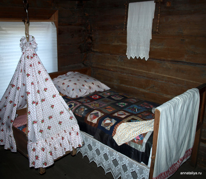 Спальня в доме Ошевнева Кижи, Россия