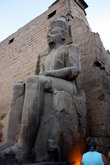 Люксор. Люксорский храм .Колос Рамзеса II