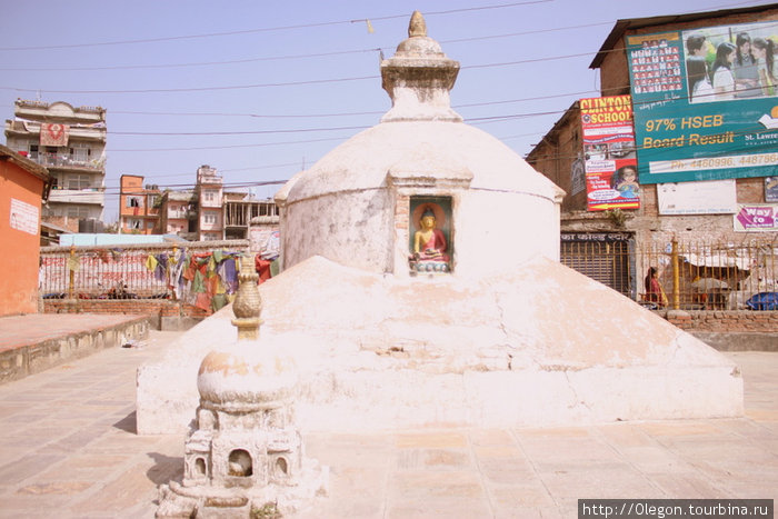 Маленькая, но древняя ступа Катманду, Непал