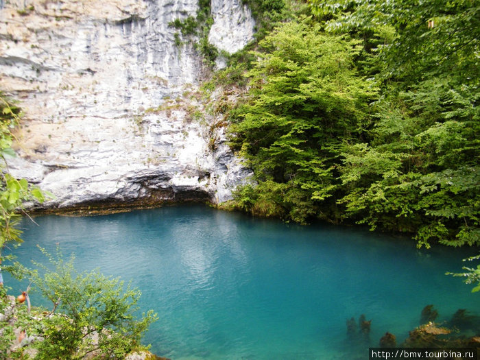 Голубое озеро. Рица Реликтовый Национальный Парк, Абхазия
