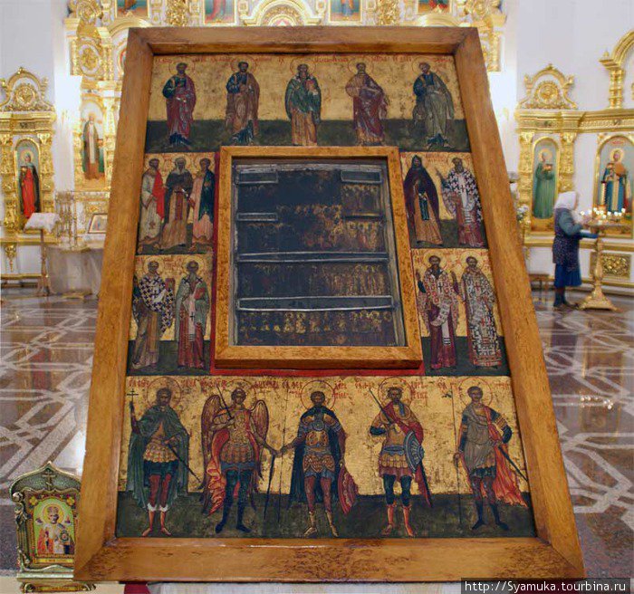 Почитаемая икона XVIвека. (фото из сайта собора) Ижевск, Россия