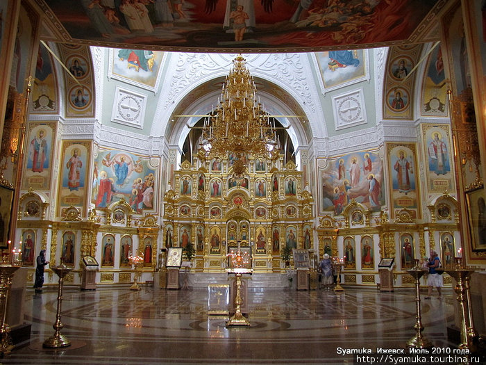 Внутренний вид храма. Ижевск, Россия