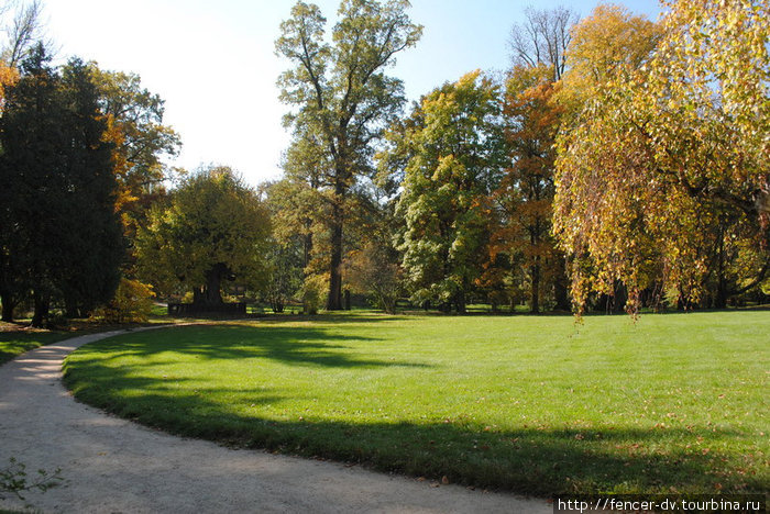 Золотая осень в замковом парке Телч Телч, Чехия