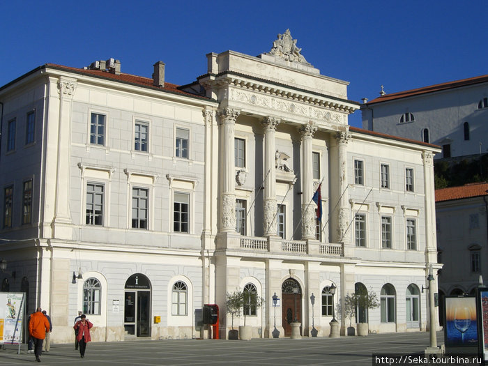 Здание городского совета / Občinska palača